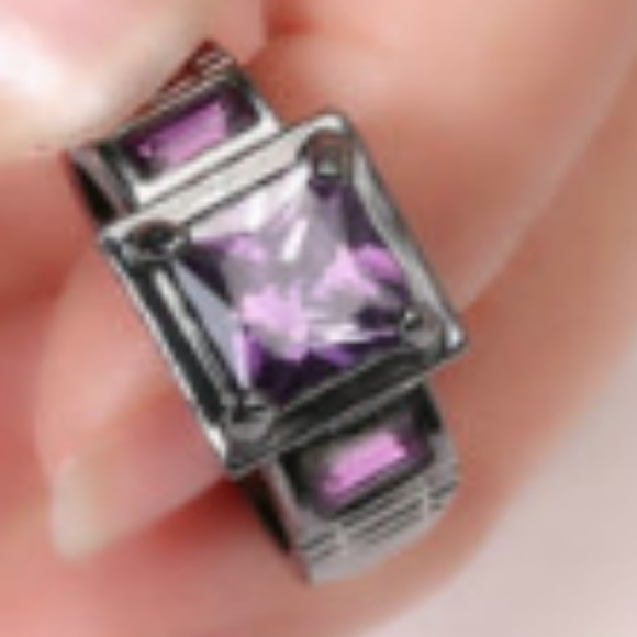 Jewelry - Amethyst Crystal Ring 18KT black Gold Size 8 Ring
